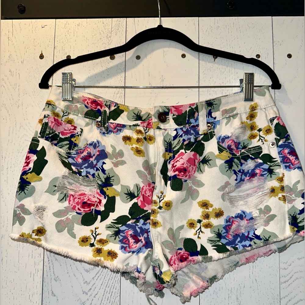 Floral Jean Shorts Size 28